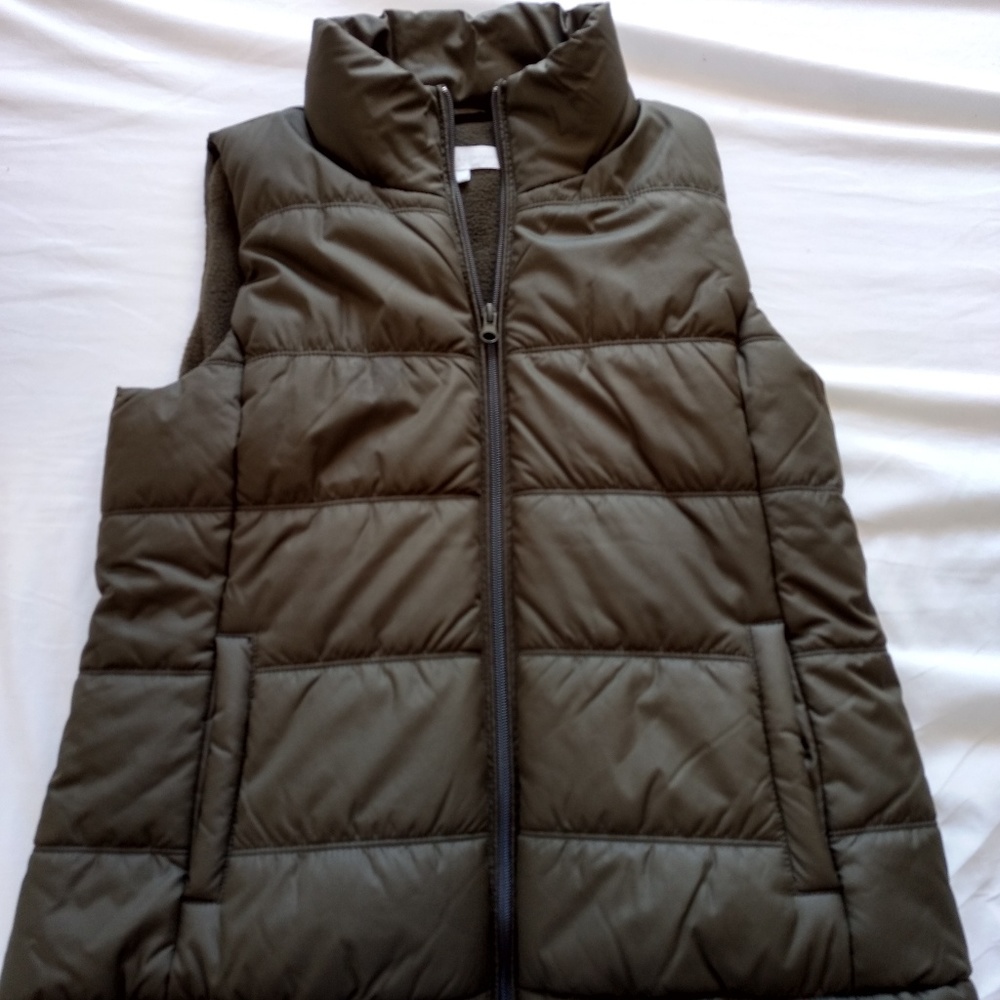 Green New York and Company Puffer Vest